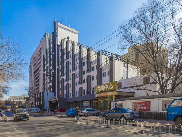 天津涡旋式二手风冷热泵热水机